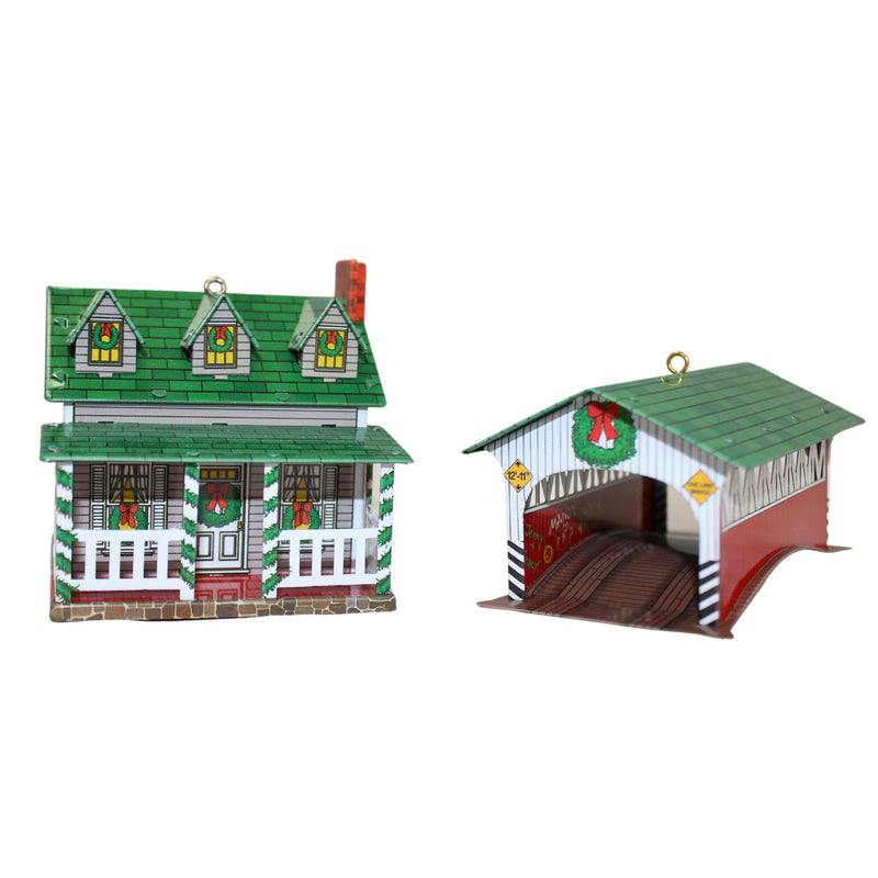 Hallmark Ornament: 2002 Grandmother's House and Covered Bridge | QX8156