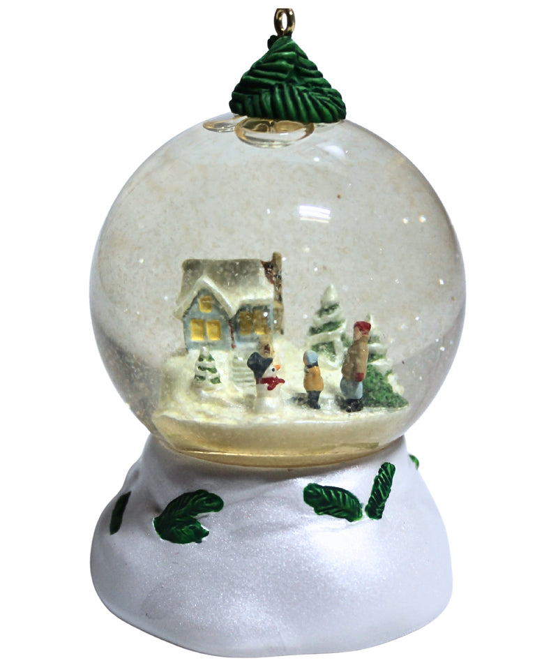 Hallmark Ornament: 2002 Bringing Home the Tree | QX8186