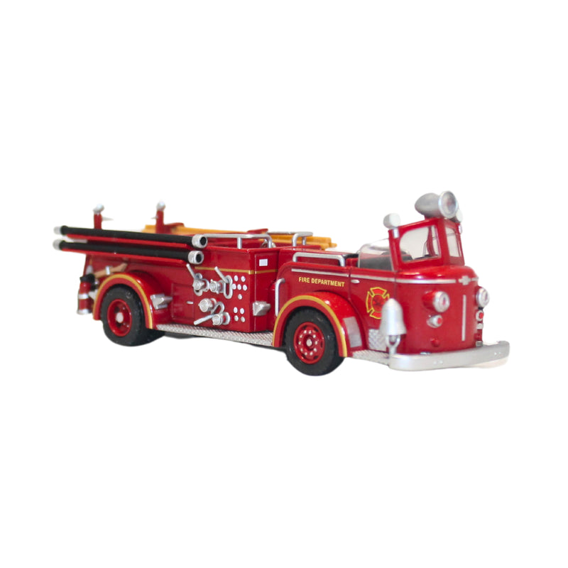 Hallmark Ornament: 2004 American LaFrance 700 Series Pumper | QX8424