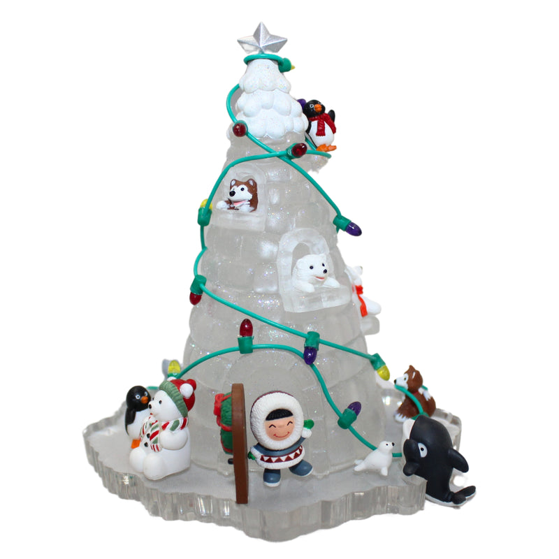 Hallmark Ornament: 2004 Winterfest | QX8474