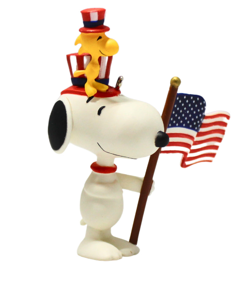 Hallmark Ornament: 2014 Patriotic Pals | QX9855 | Peanuts