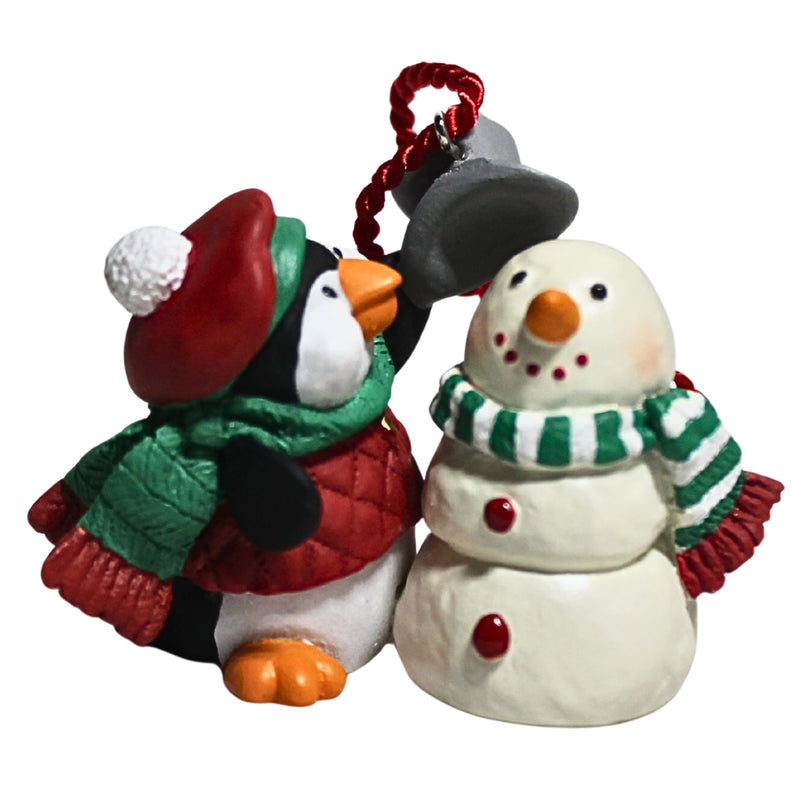 Hallmark Ornament: 2004 The Finishing Touch | QXC4008