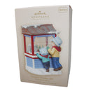 Hallmark Ornament: 2007 Christmas Window 2007 | QXC7001 | 5th in Series