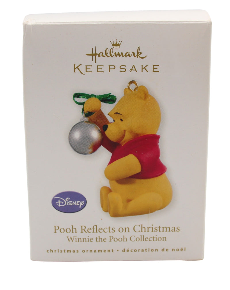 Hallmark Ornament: 2010 Pooh Reflects on Christmas | QXD1016