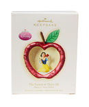 Hallmark Ornament: 2009 The Fairest of Them All  | QXD2105