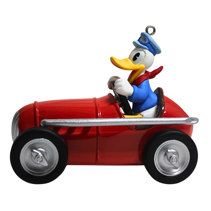 Hallmark Ornament: 2001 Donald Goes Motoring | QXD4122