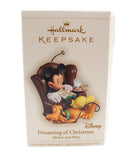 Hallmark Ornament: 2006 Dreaming of Christmas Mickey and Pluto | QXD8306
