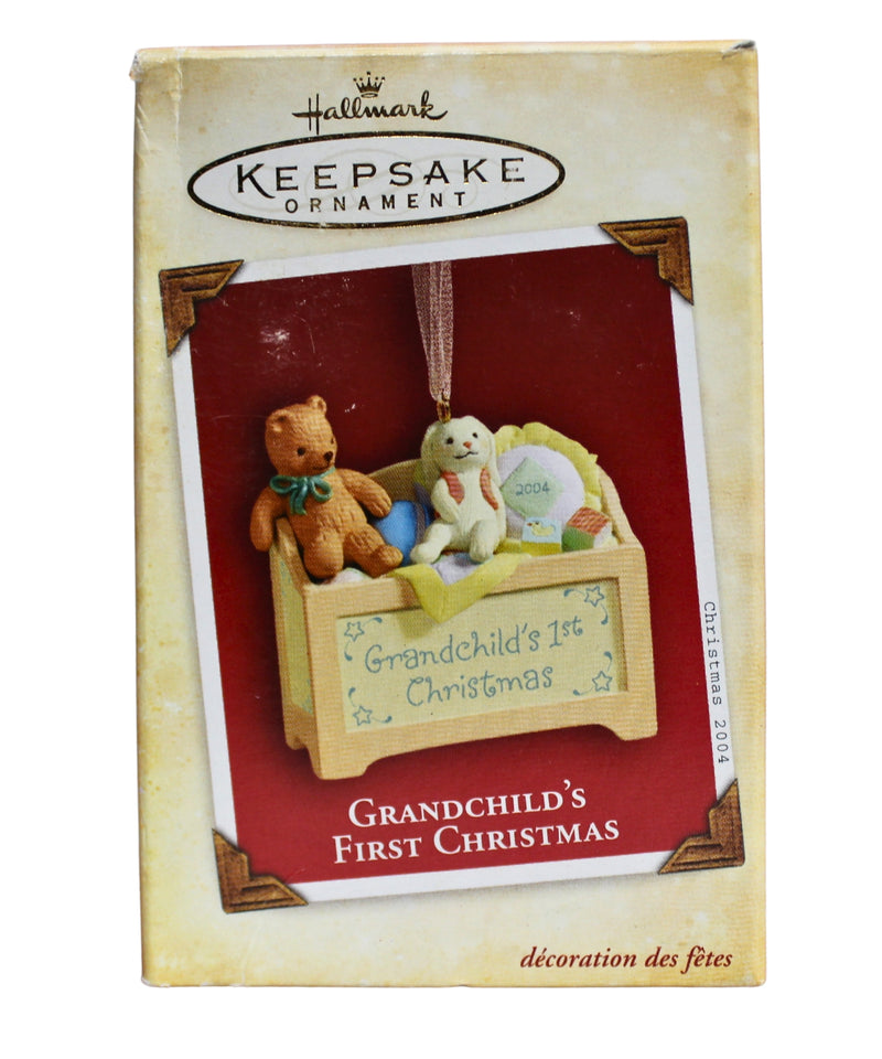 Hallmark Ornament: 2004 Grandchild's First Christmas | QXG5741
