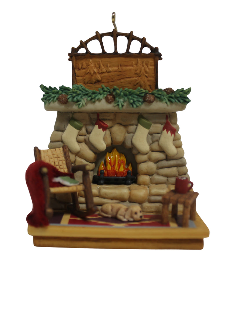Hallmark Ornament: 2007 A Quiet Moment | QXG7099