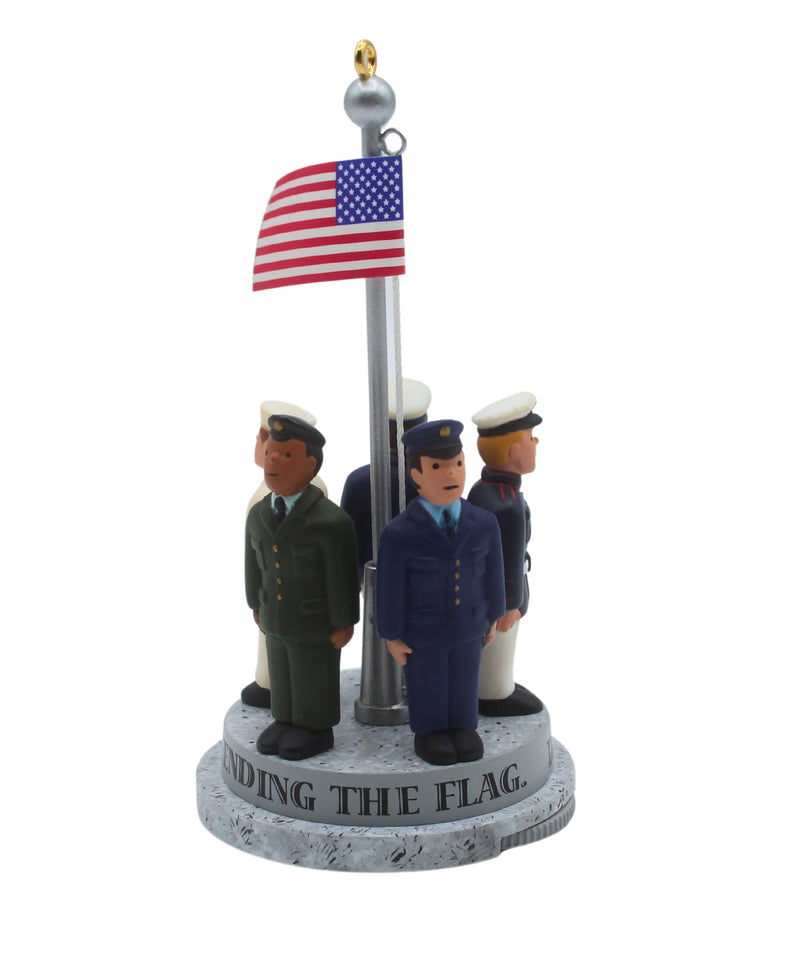 Hallmark Ornament: 2003 Defending the Flag | QXG8577