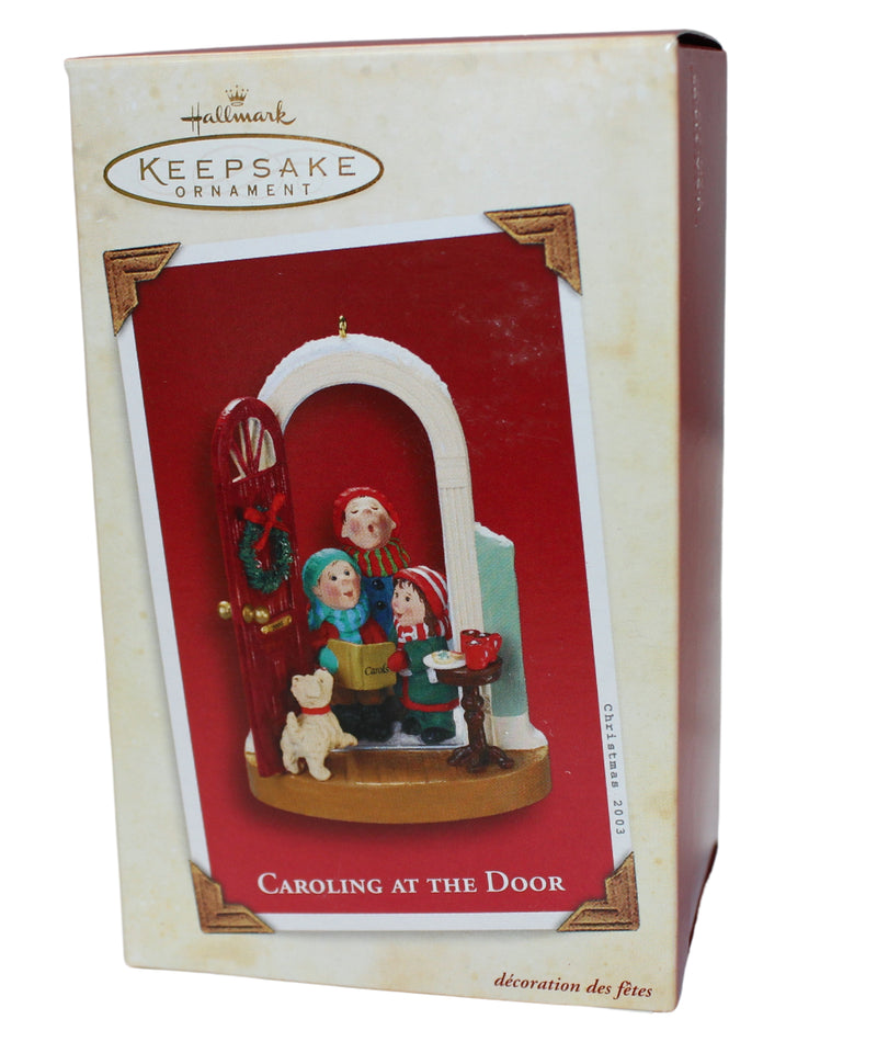 Hallmark Ornament: 2003 Caroling at the Door | QXG8819