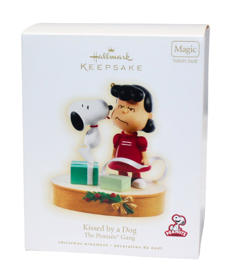 Hallmark Ornament: 2009 Kissed by a Dog | QXI1132 | Peanuts