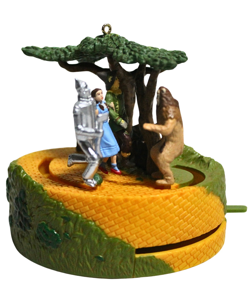 Hallmark Ornament: 2013 Lions and Tigers and Bears | QXI2125 | Sound & Motion