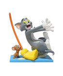 Hallmark Mouse Cleaning - Tom and Jerry Keepsake Ornament 2018 QXI2966