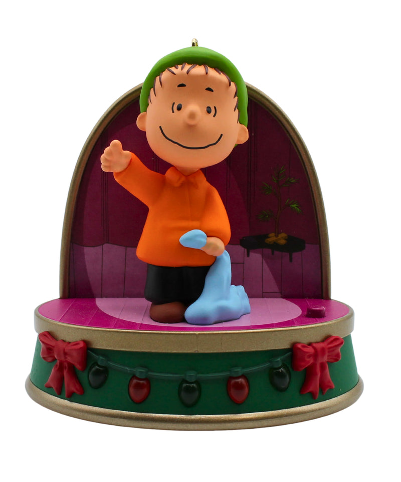 Hallmark Ornament: 2018 Linus | QXI3353 | Peanuts