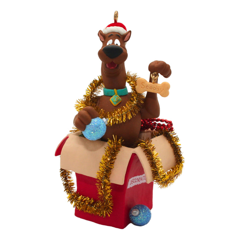 Hallmark Ornament: 2006 Decorating Scooby-style | QXI6146 | Scooby-Doo