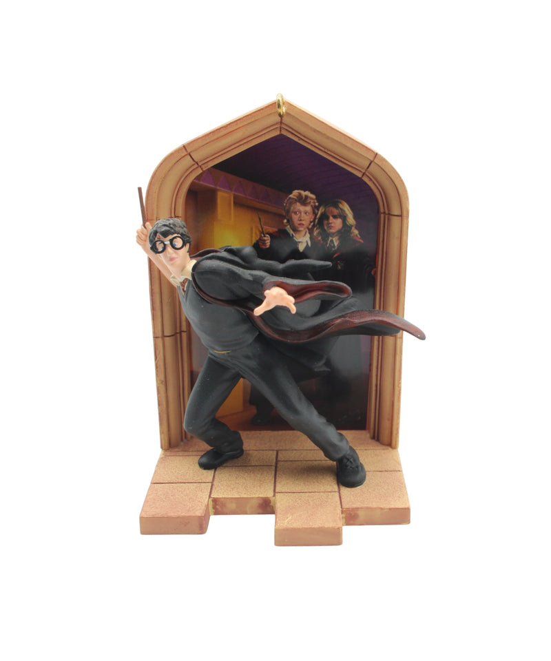 Hallmark Ornament: 2006 Creeping Along the Corridors | QXI6156 | Harry Potter