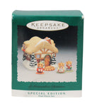 Hallmark Ornament: 1995 A Moustershire Christmas | QXM4839
