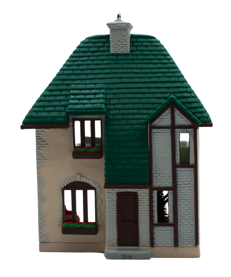 Hallmark Ornament: 2019 Noble Tudor | QXR9439