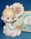 Precious Moments: E0008 A Growing Love | Collectors Club