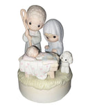 Precious Moments Figurine E-2810, Come Let Us Adore Him, Music Box