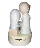 Precious Moments Figurine E-2810, Come Let Us Adore Him, Music Box