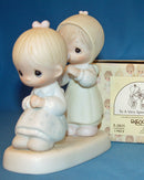 Precious Moments: E-2825 To a Very Special Sister