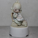 Precious Moments: E-7182 Mother Sew Dear