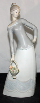 Lladró Figurine: 16884 Serena - As Is Piece