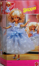 1990 Dream Date Skipper Barbie (1075)