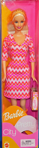 2002 City Pretty Blonde Barbie (B2821)
