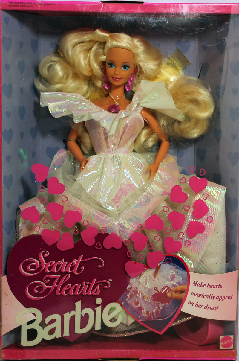 Barbie Secret Hearts Kleid (1992) (Gebraucht) in Münchenstein für CHF 5 Barbie Secret Hearts Kleid (1992) (Gebraucht) in Münchenstein für CHF 5