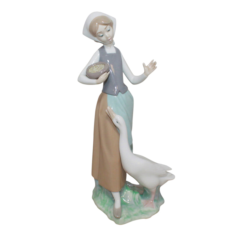 Lladró Figurine: 1052 Girl with Duck