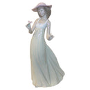 Lladró Figurine: Nao 1158 Gentle Breeze