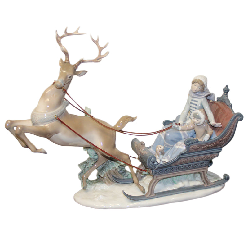 Lladró Figurine: 1429 Winter Wonderland