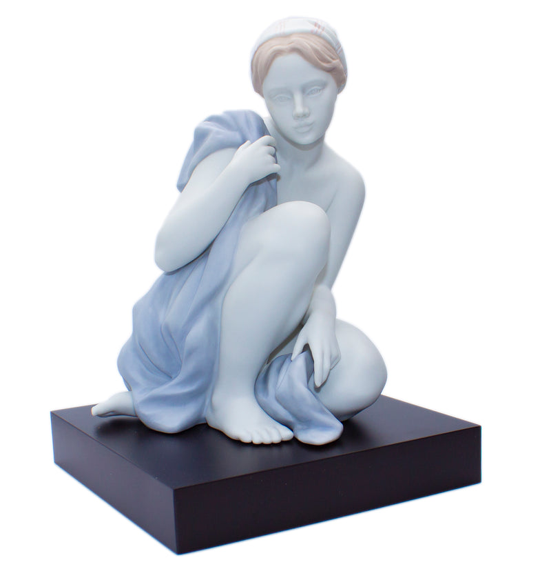 Lladró Figurine: 16888 Soothing Reflections