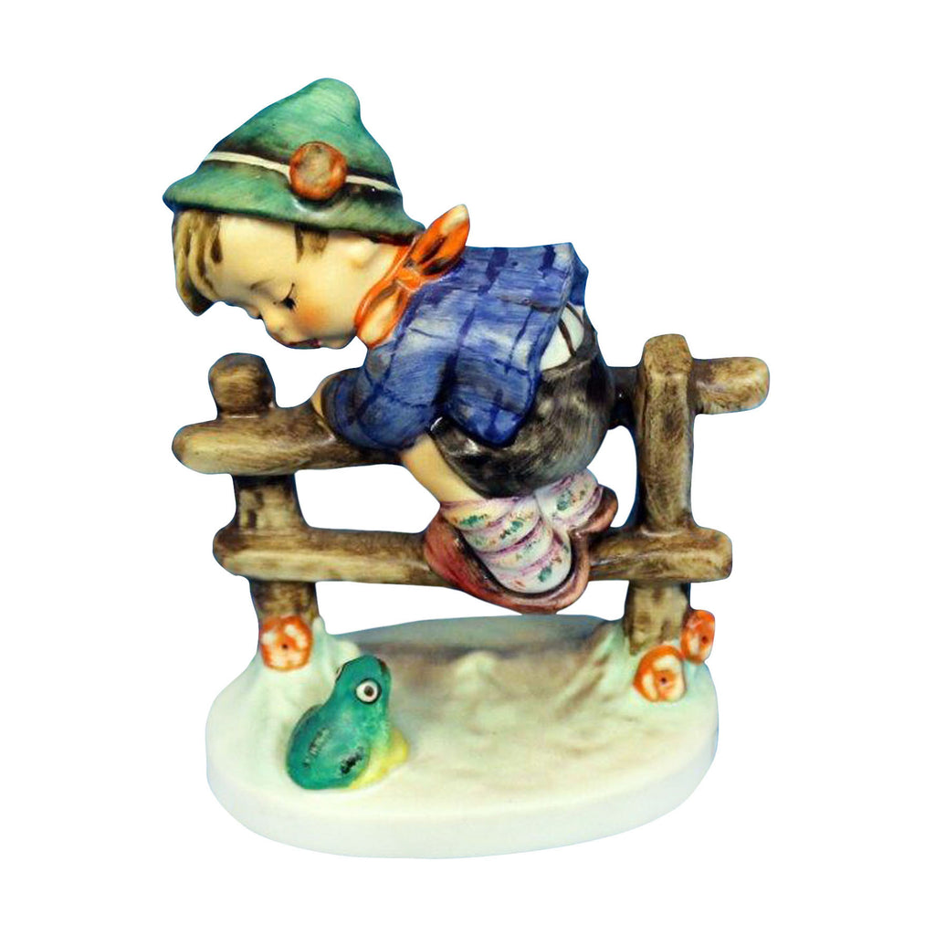 Hummel Figurine: Retreat to Safety - 201/2/0