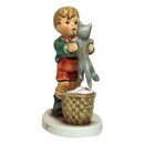 Hummel Figurine: 2033, Kitty Kisses