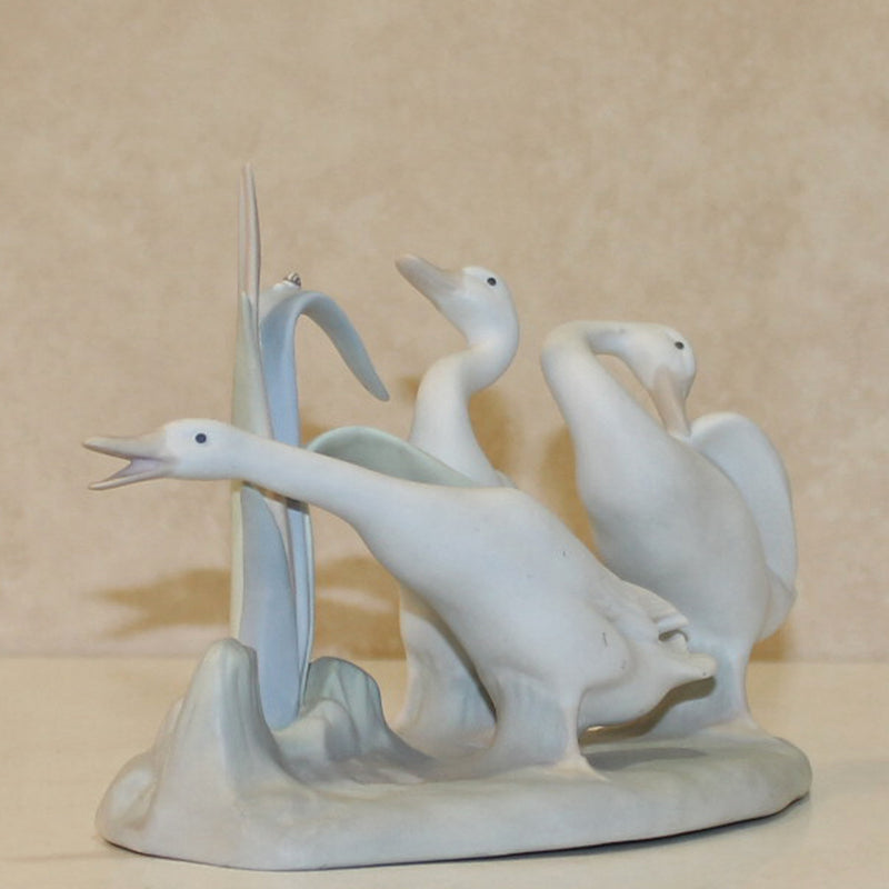 Lladró Figurine: 4549 Geese Group