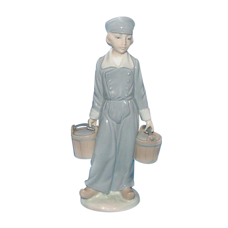 Lladró Figurine: 4811 Boy with Pails