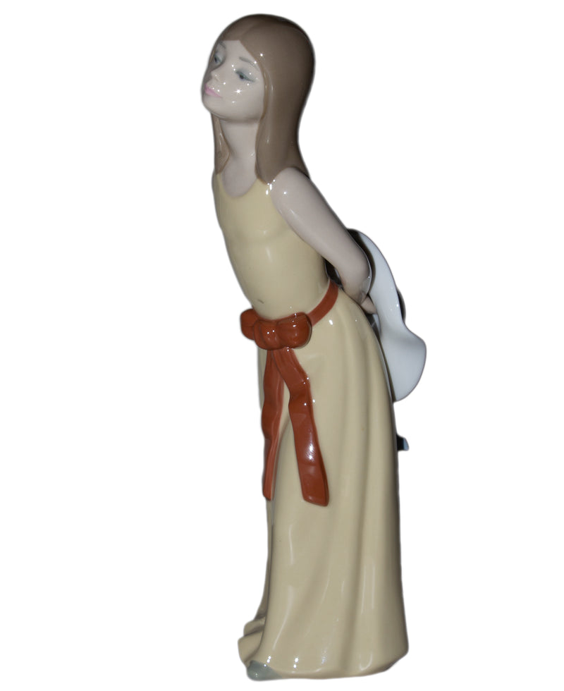 Lladró Figurine: 5006 Naughty Girl with Hat