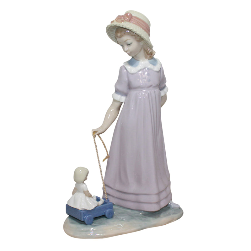 Lladró Figurine: 5044 Girl with Toy Wagon