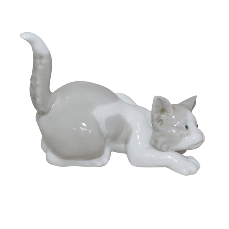 Lladró Figurine: 5112 Attentive Cat