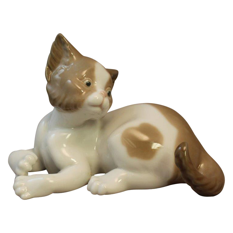 Lladró Figurine: 5114 Surprised Cat