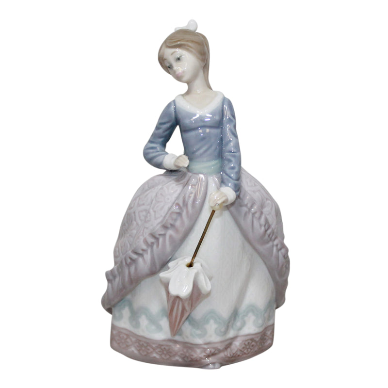 Lladró Figurine: 5212 Evita