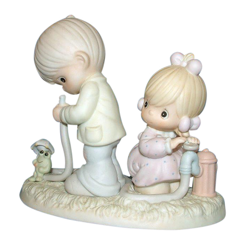 Precious Moments Figurine: 522090 There Shall Be Showers of Blessings