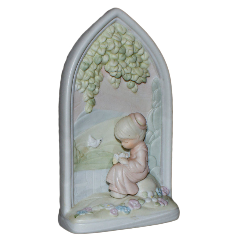 Precious Moments Figurine: 523348 Blessed are the Peacemakers