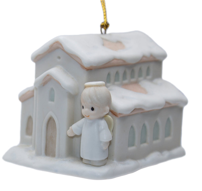Precious Moments Ornament: 528021 There's a Christian Welcome Here