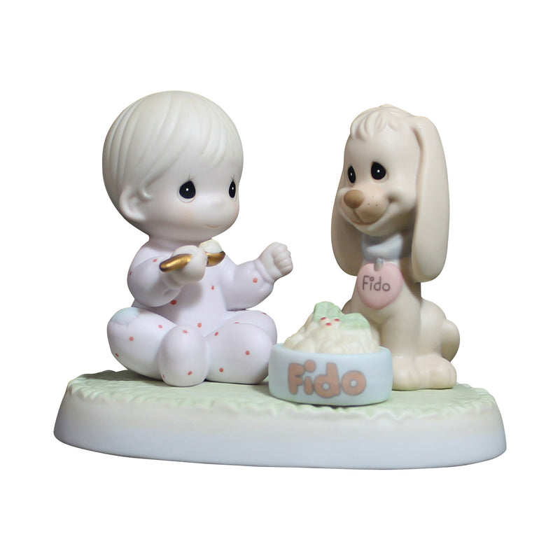 Precious Moments Figurine: 531944 Sharing Our Christmas Together