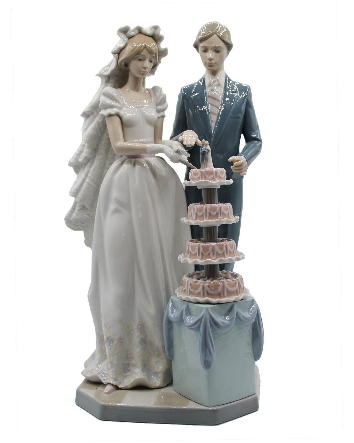 リヤドロ（LLADRÓ）5587 ウェディングケーキ Lladró Figurine: 5587 Wedding Cake